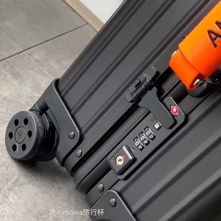 スーパーコピー リモワ スーツケース