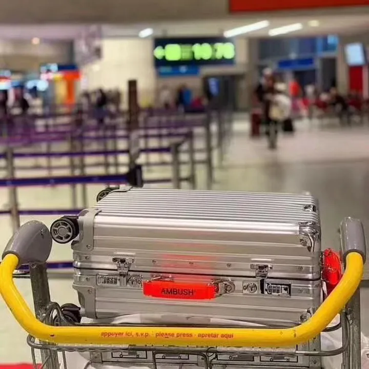 スーパーコピー リモワ スーツケース