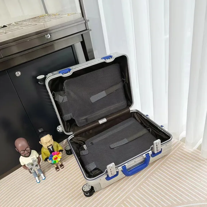 スーパーコピー リモワ スーツケース