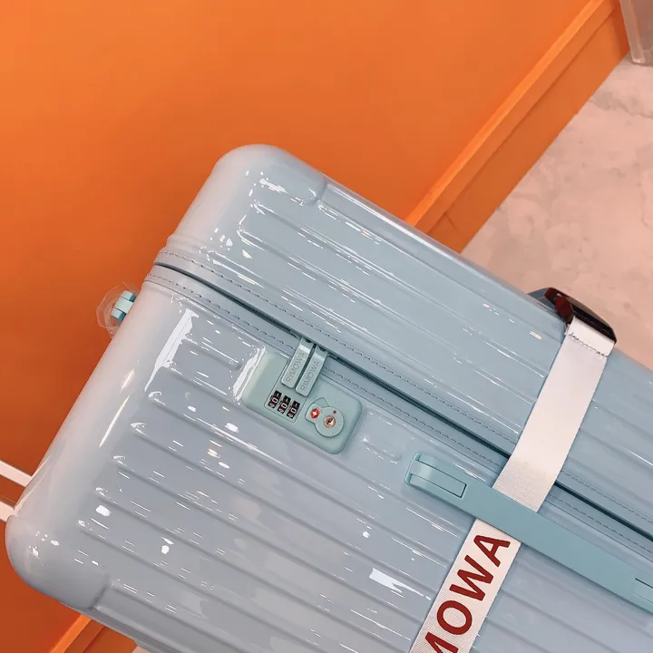 スーパーコピー リモワ スーツケース