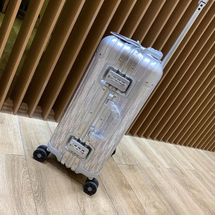 スーパーコピー ディオール スーツケース