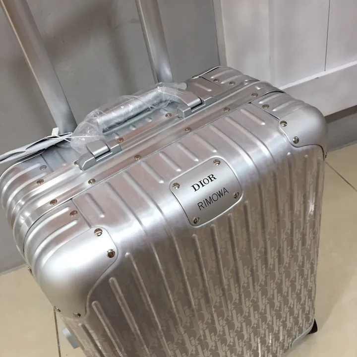 スーパーコピー ディオール スーツケース