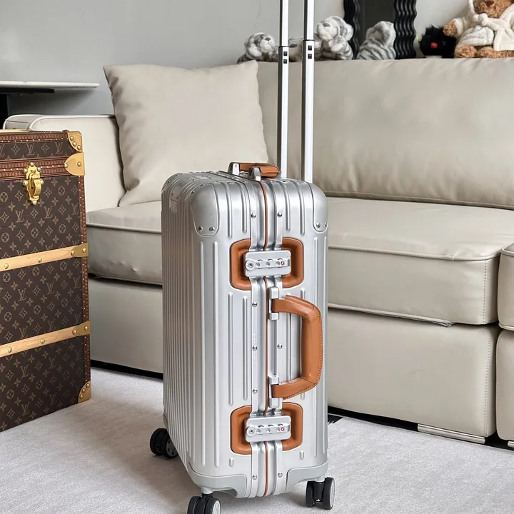 スーパーコピー リモワ スーツケース