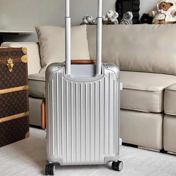 スーパーコピー リモワ スーツケース