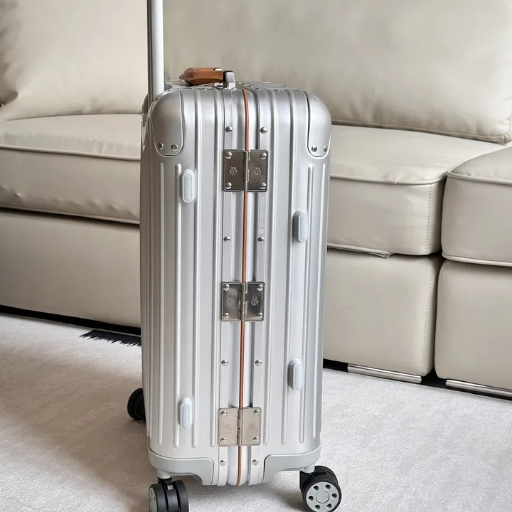 スーパーコピー リモワ スーツケース