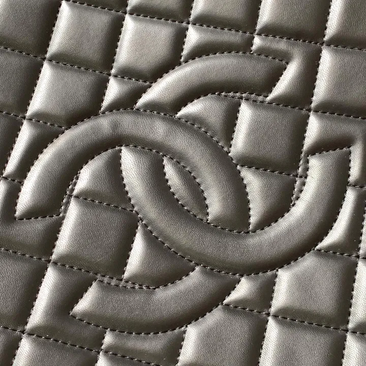 スーパーコピー シャネル スーツケース