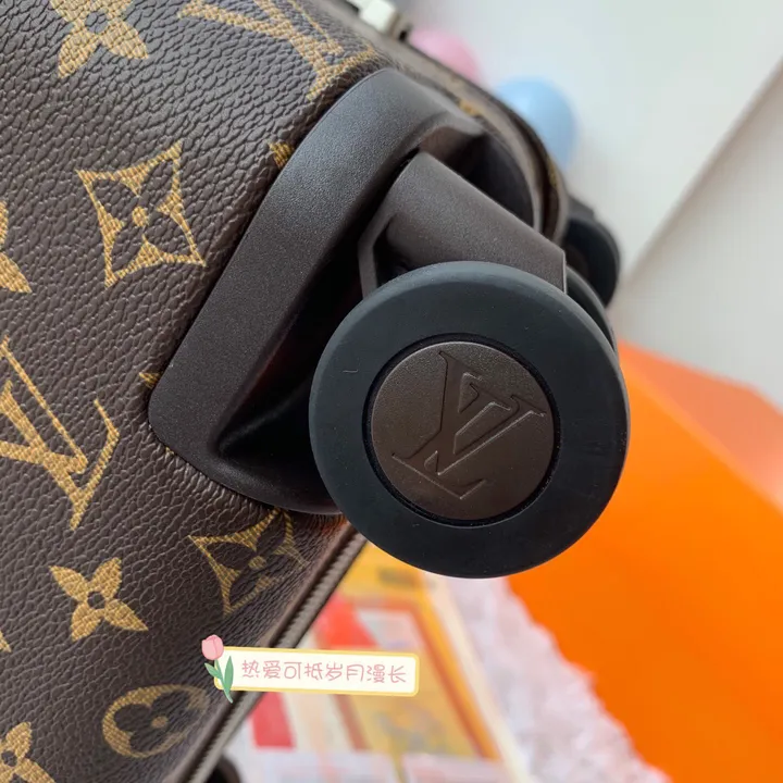 スーパーコピー ルイヴィトン スーツケース