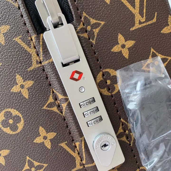 スーパーコピー ルイヴィトン スーツケース