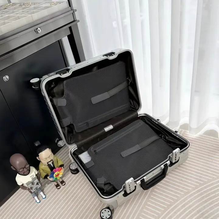 スーパーコピー ディオール スーツケース