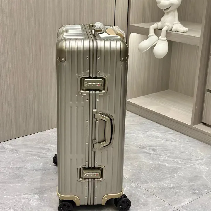 スーパーコピー リモワ スーツケース