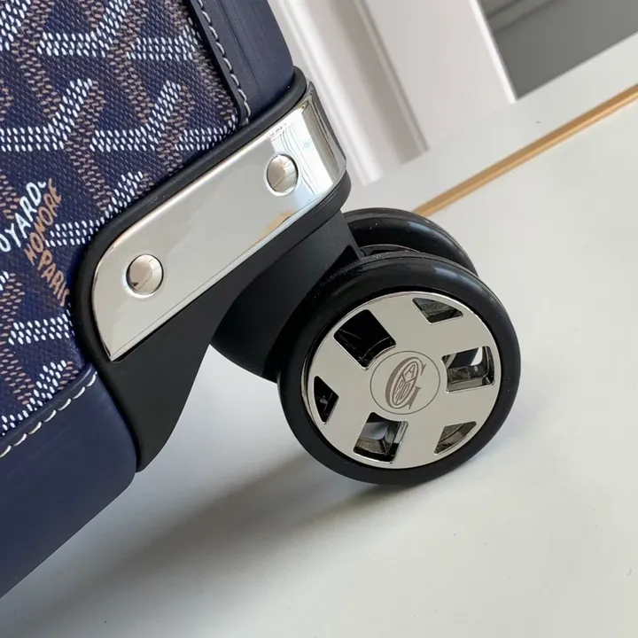 スーパーコピー フェンディ スーツケース