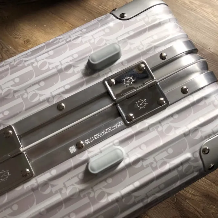 スーパーコピー ディオール スーツケース