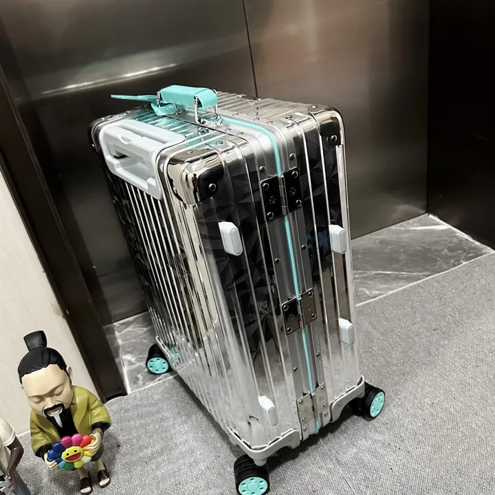 スーパーコピー ティファニー スーツケース