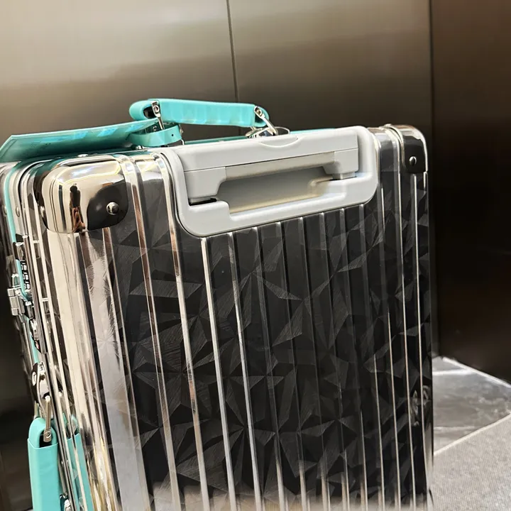 スーパーコピー ティファニー スーツケース