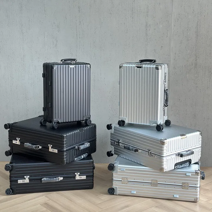 スーパーコピー リモワ スーツケース