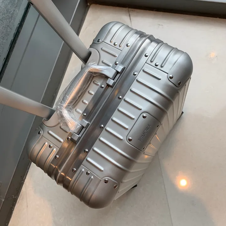 スーパーコピー リモワ スーツケース