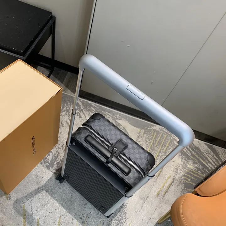 スーパーコピー ルイヴィトン スーツケース