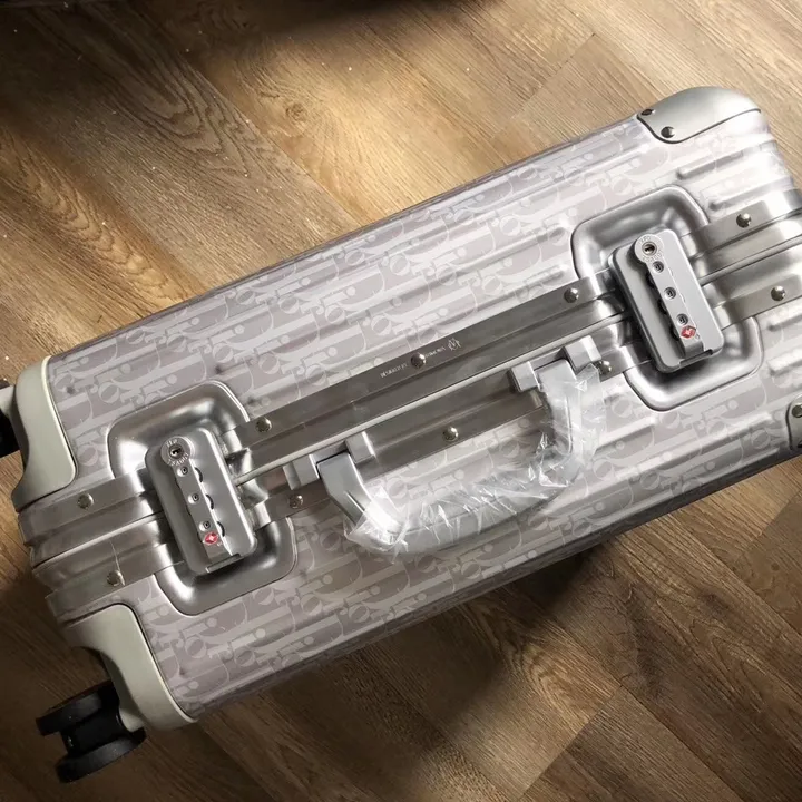スーパーコピー ディオール スーツケース