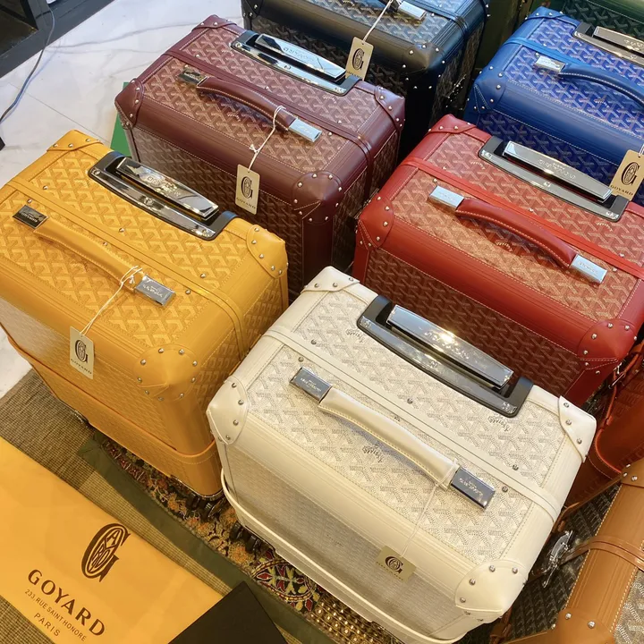 スーパーコピー フェンディ スーツケース