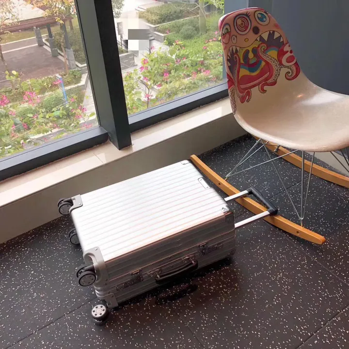 スーパーコピー リモワ スーツケース