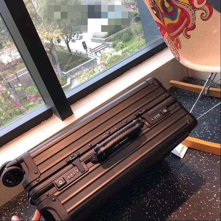 スーパーコピー リモワ スーツケース