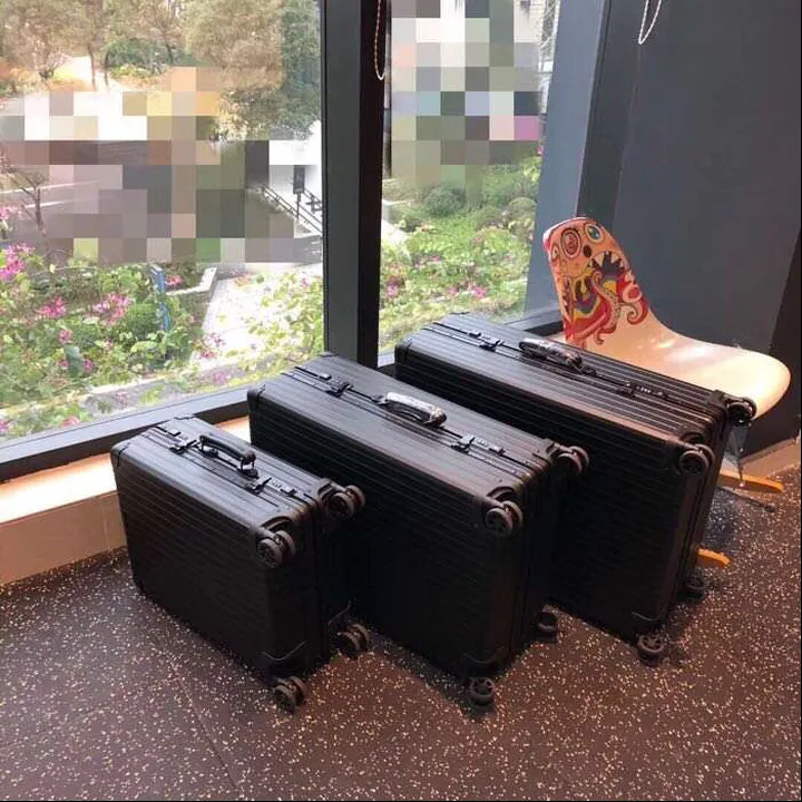 スーパーコピー リモワ スーツケース