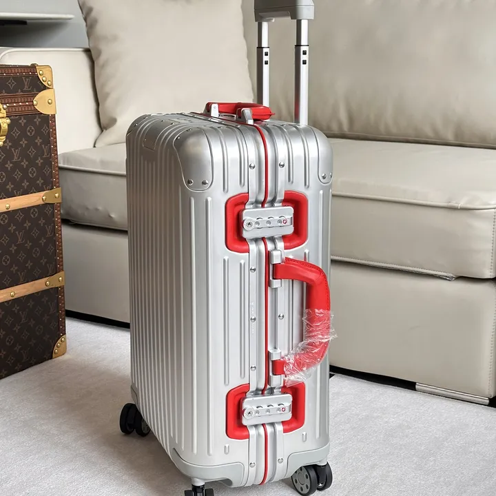 スーパーコピー リモワ スーツケース