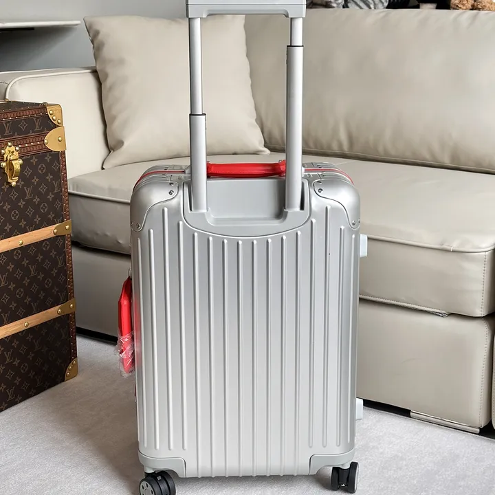 スーパーコピー リモワ スーツケース