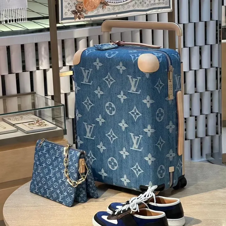 スーパーコピー ルイヴィトン スーツケース