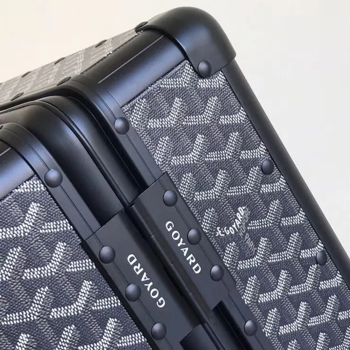 スーパーコピー フェンディ スーツケース