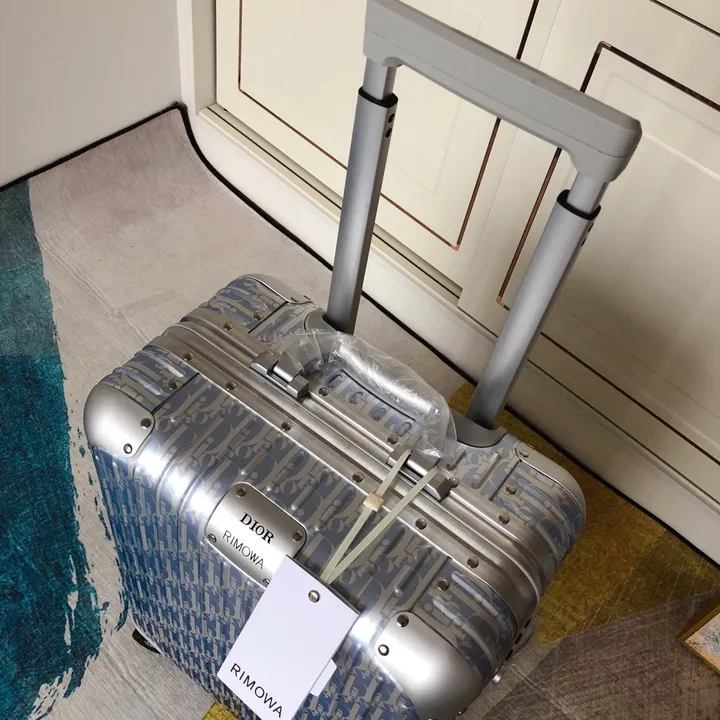 スーパーコピー ディオール スーツケース