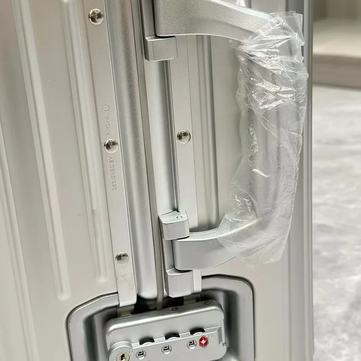 スーパーコピー リモワ スーツケース