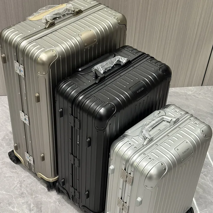 スーパーコピー リモワ スーツケース