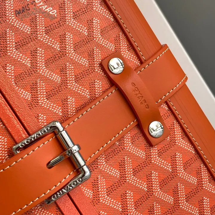 スーパーコピー フェンディ スーツケース