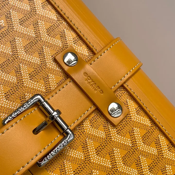 スーパーコピー フェンディ スーツケース