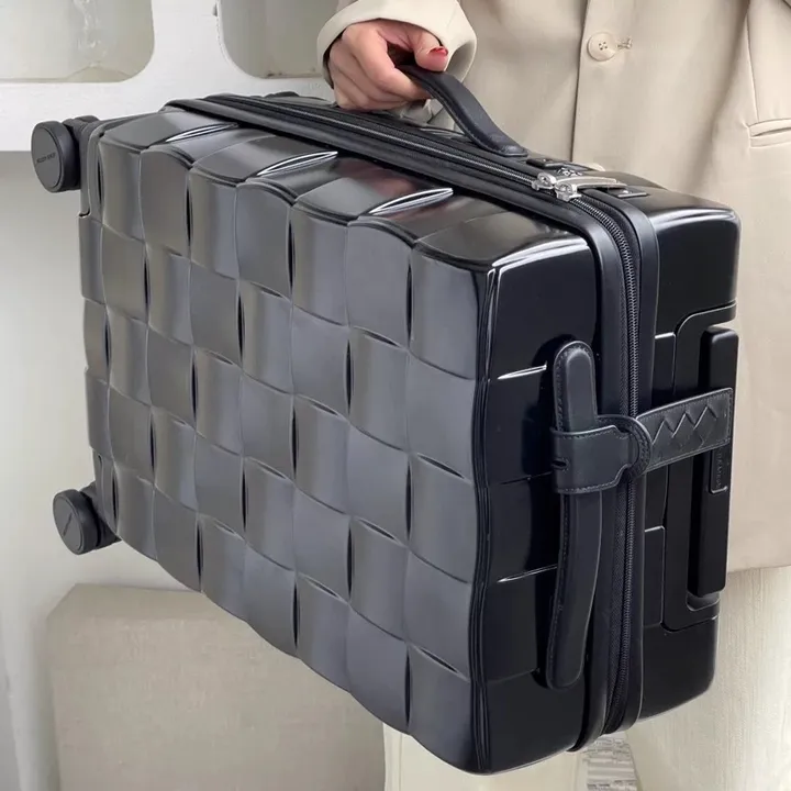 スーパーコピー フェンディ スーツケース