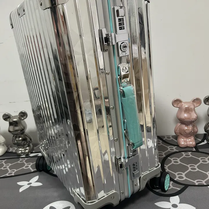 スーパーコピー リモワ スーツケース