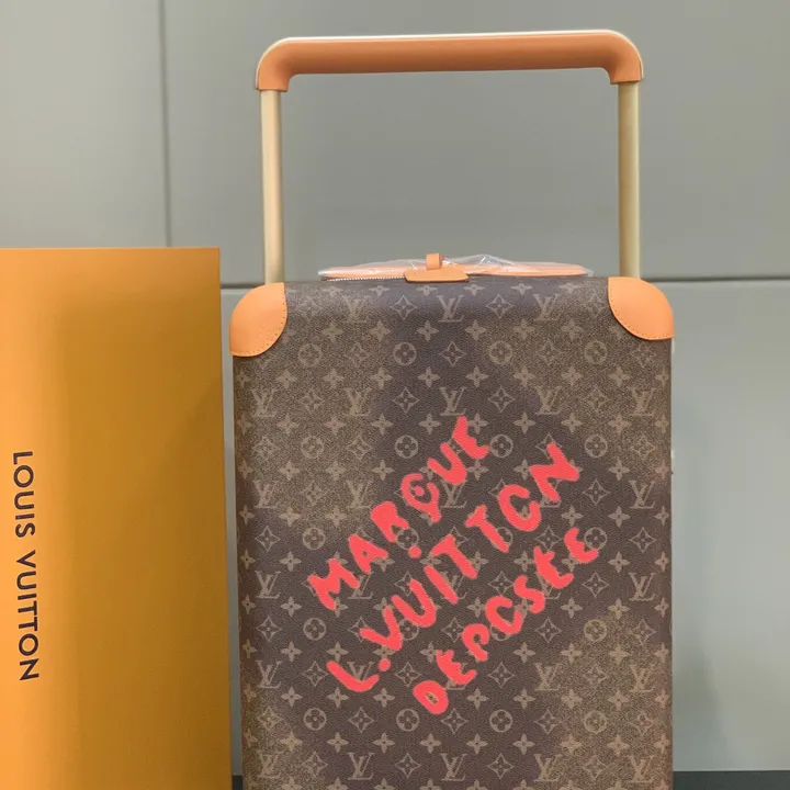 スーパーコピー ルイヴィトン スーツケース