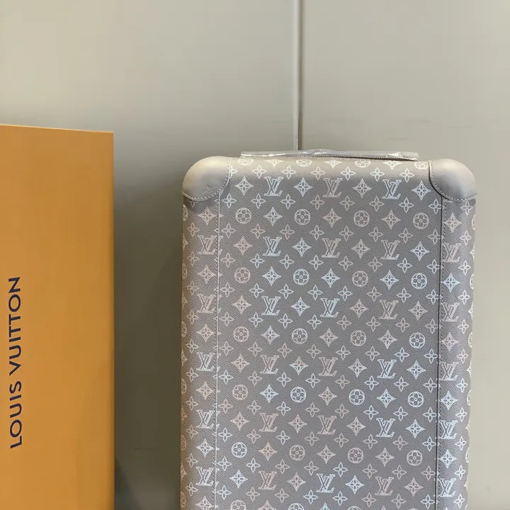 スーパーコピー ルイヴィトン スーツケース