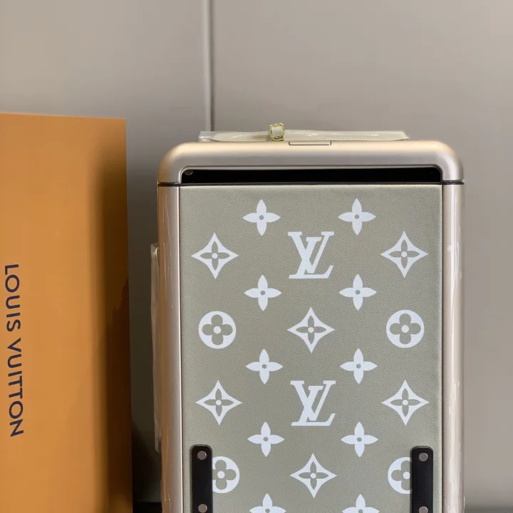 スーパーコピー ルイヴィトン スーツケース