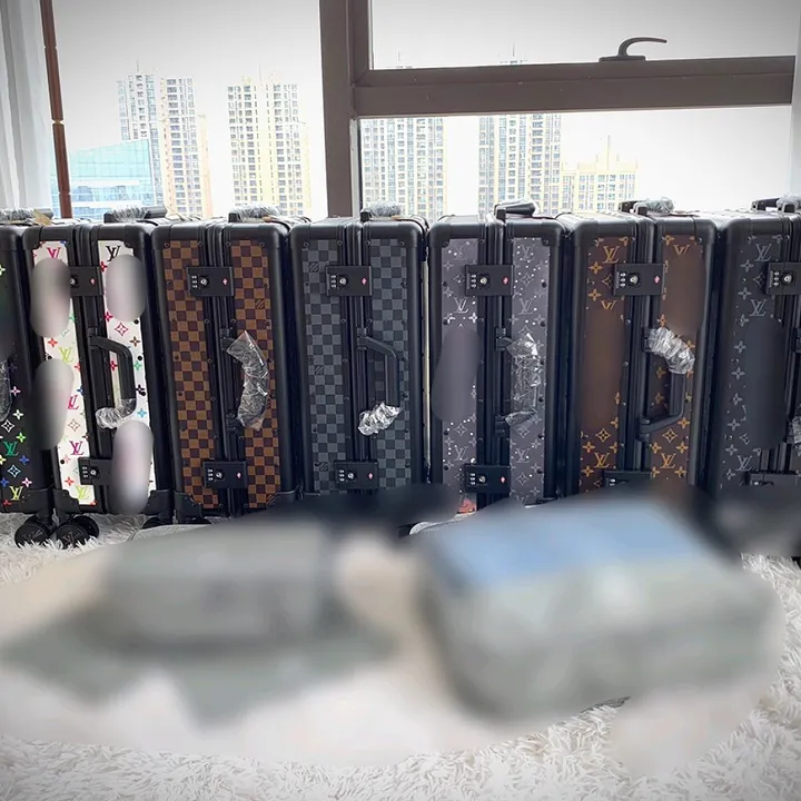 スーパーコピー ルイヴィトン スーツケース