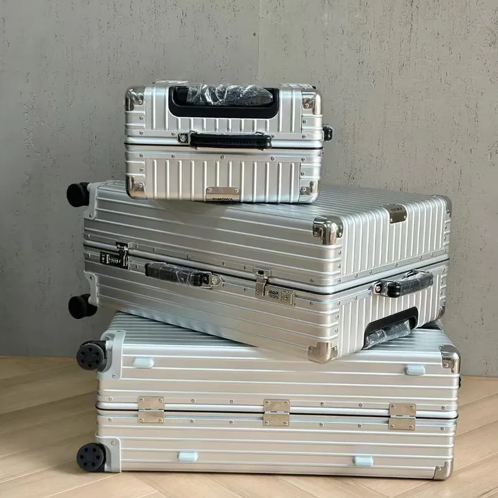 スーパーコピー リモワ スーツケース