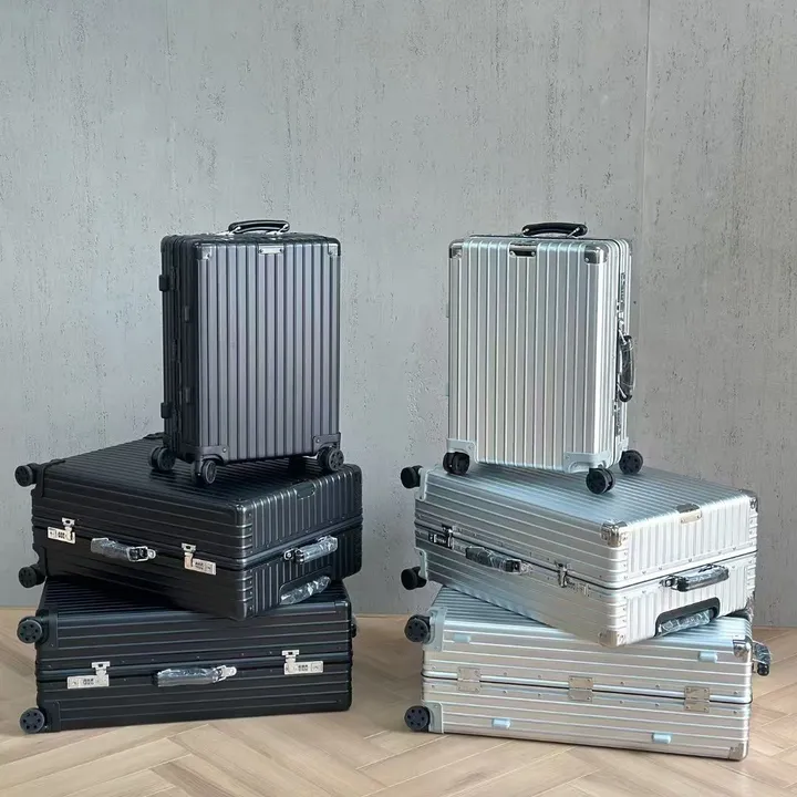 スーパーコピー リモワ スーツケース