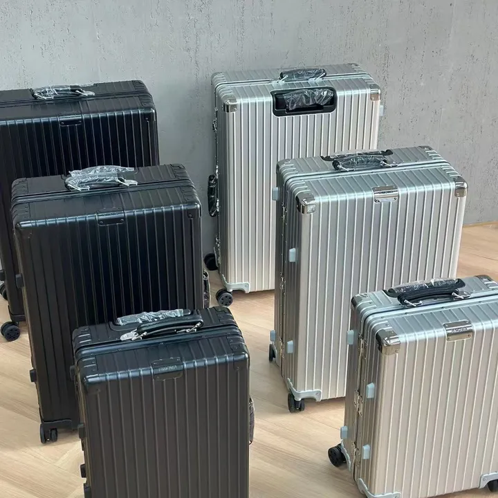 スーパーコピー リモワ スーツケース