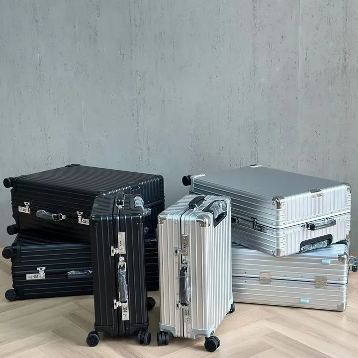 スーパーコピー リモワ スーツケース