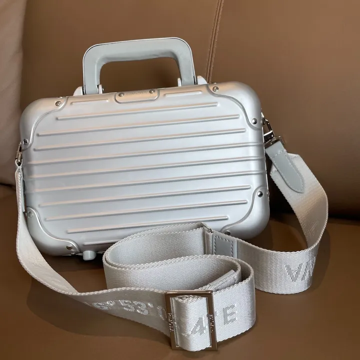 スーパーコピー リモワ スーツケース