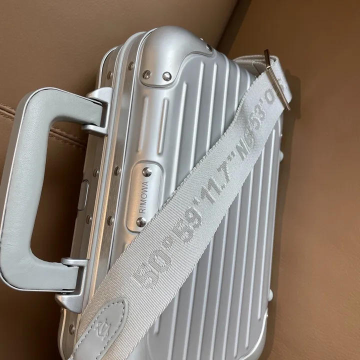 スーパーコピー リモワ スーツケース