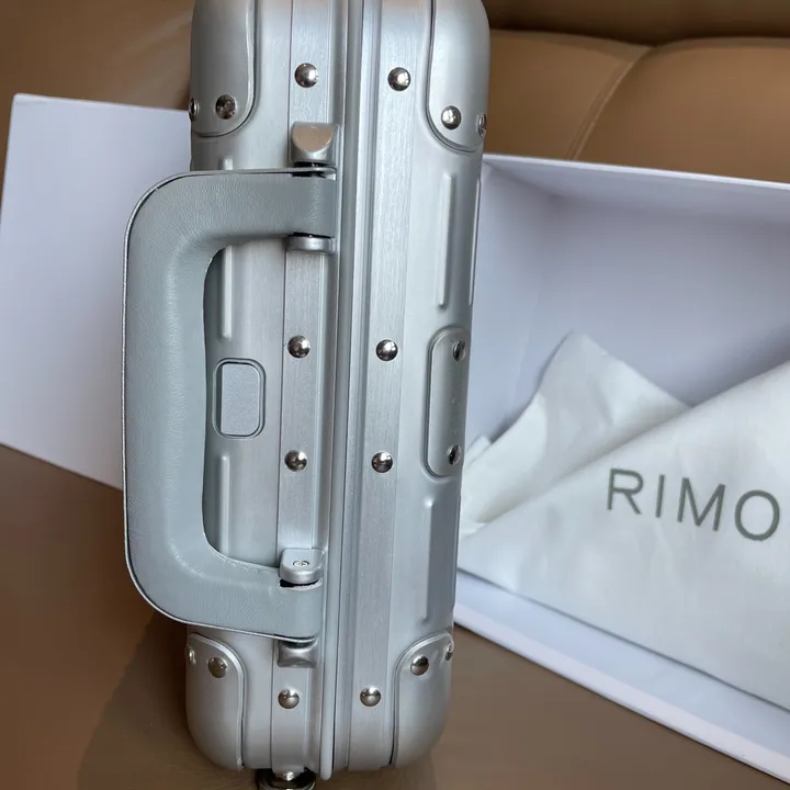 スーパーコピー リモワ スーツケース