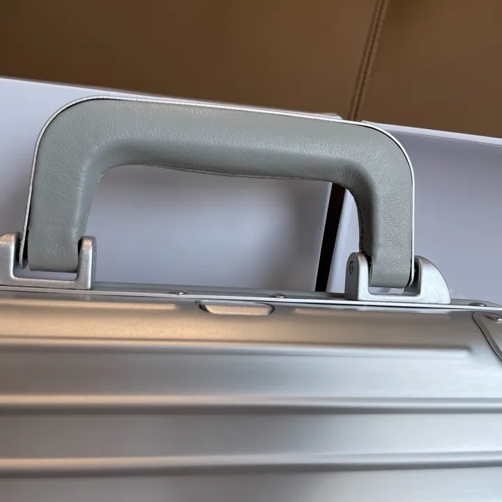 スーパーコピー リモワ スーツケース