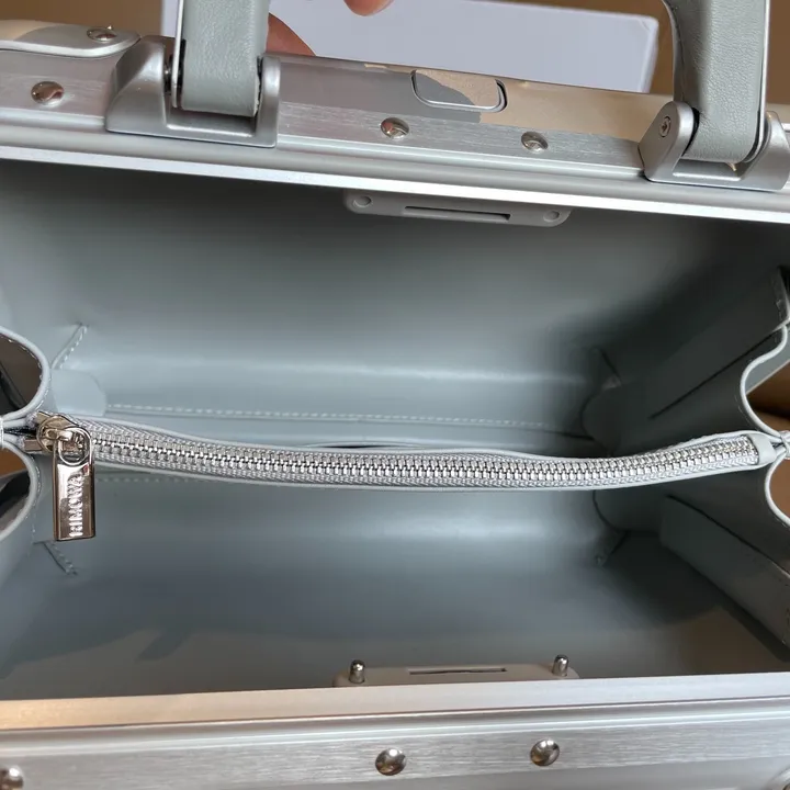 スーパーコピー リモワ スーツケース